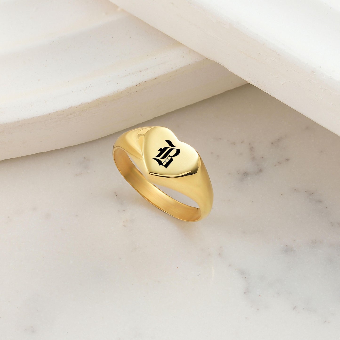 14K Gold Personalized Vintage Gothic Ring,Custom Initial Signet Ring,Dainty goth jewelry,Personalized Gift, Old english Letter,Gift For Mom