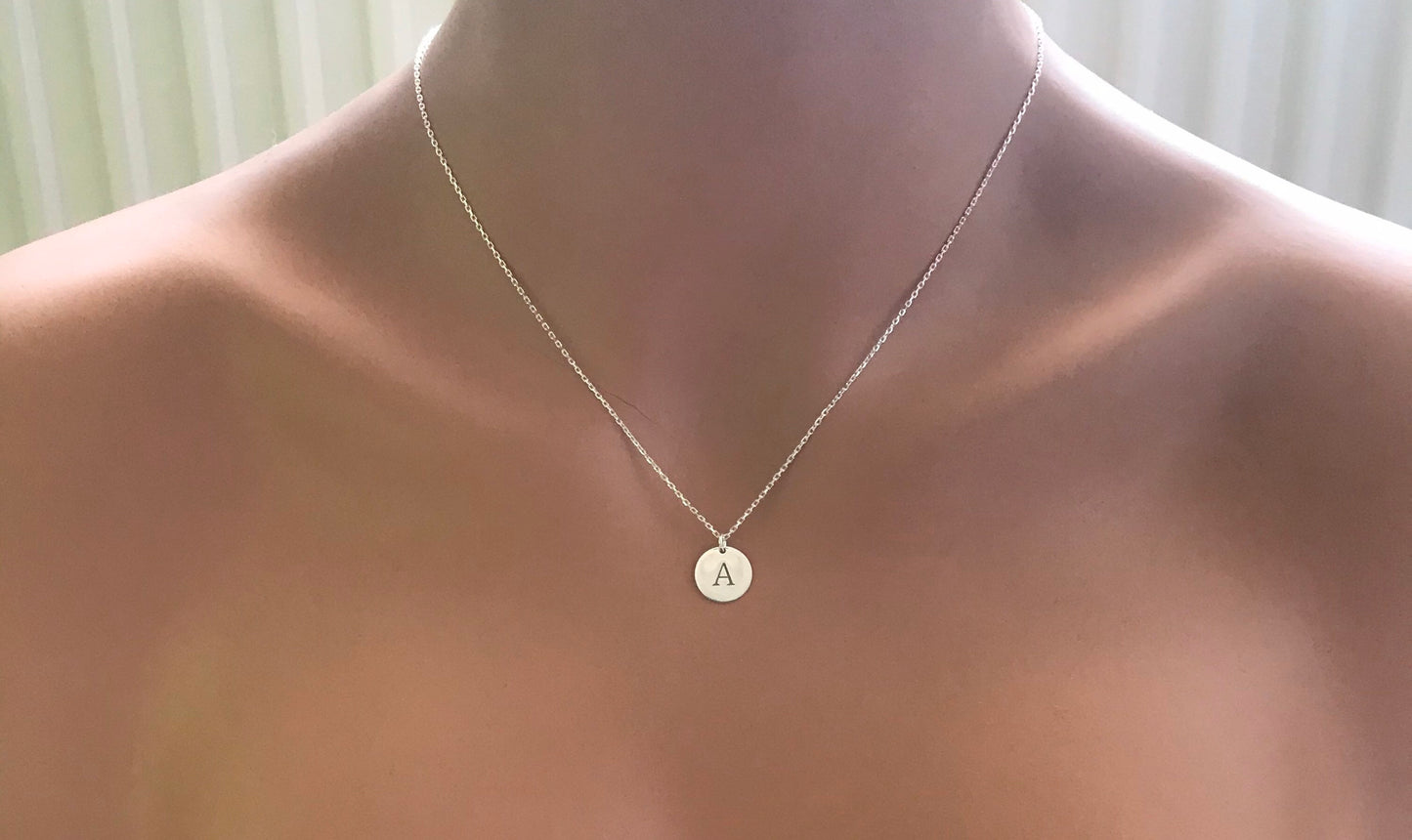 Initial Disc Necklace,Gold Initial Disc Necklace,Personalized Necklace,Mother’s necklace,personalized letter necklace, valentines day