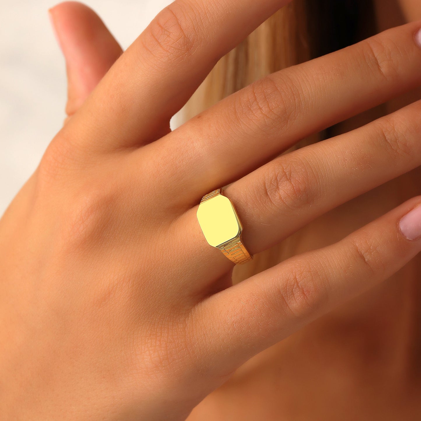14K Gold Birth Flower Signet Ring, Birth Flower Gift, Birth Month Flower Jewelry, 14k Gold Signet Ring, Gift For Mom, Personalized Gifts