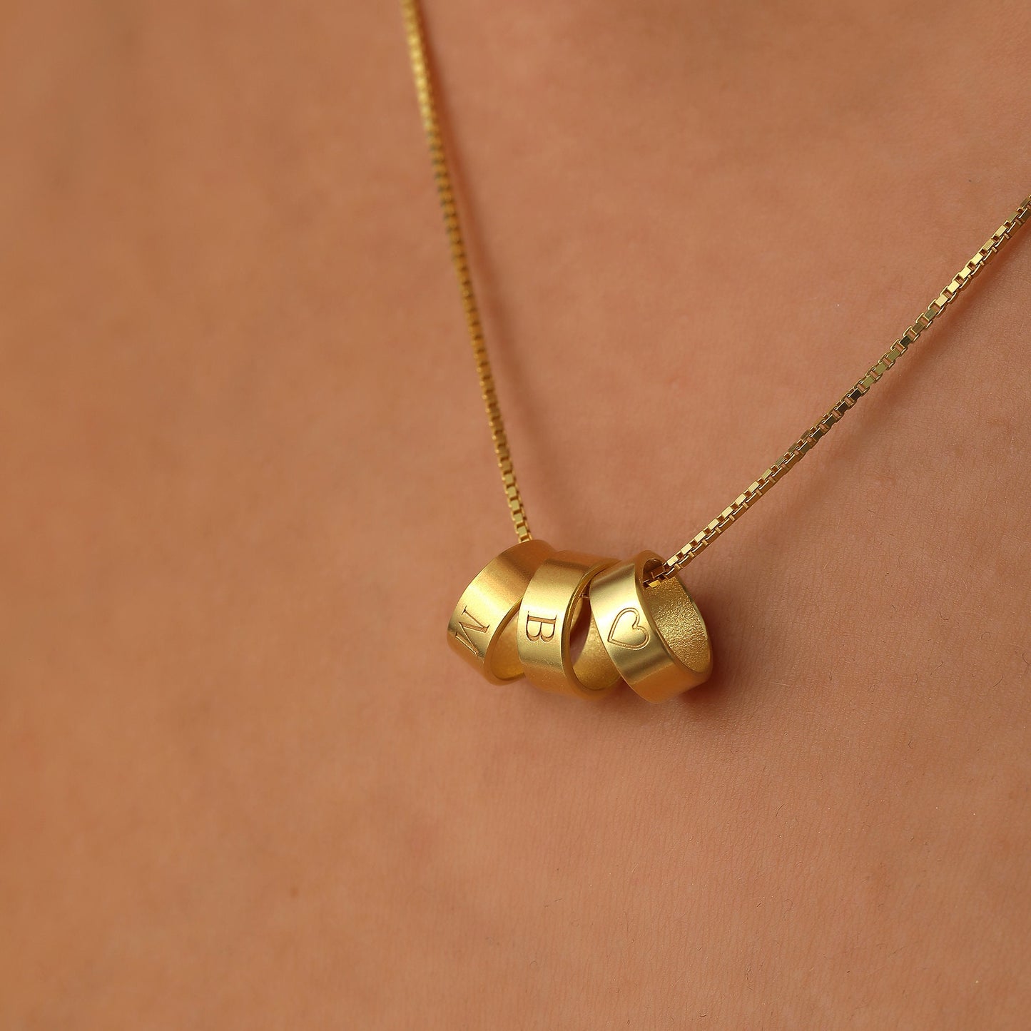 14K Gold Family Necklace • Personalized Gift • Linked Circle Necklace • Custom Children Name Rings • Gold Eternity Necklace • Mother Gift •