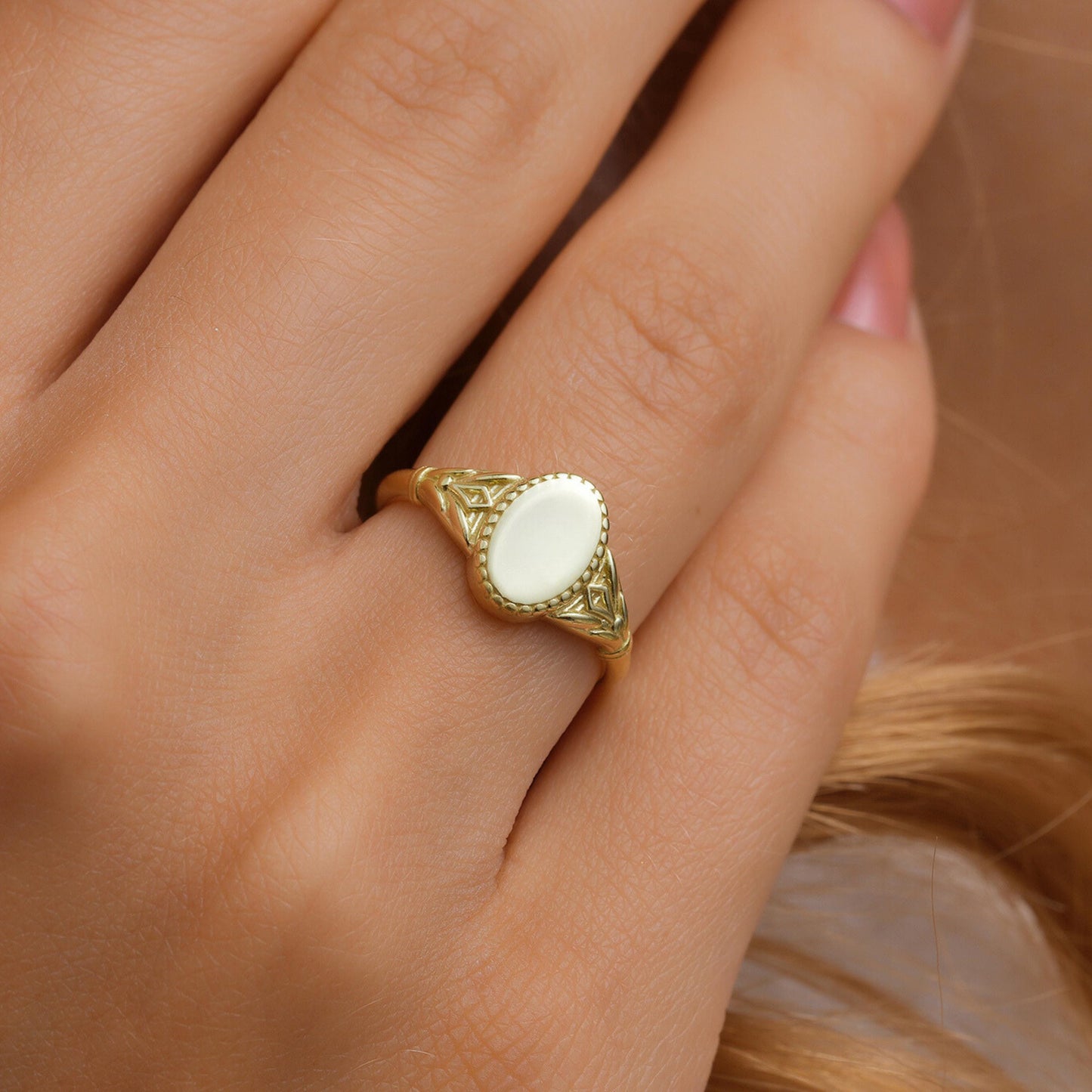 14K Gold Personalized Vintage Gothic Ring,Custom Initial Signet Ring,Dainty goth jewelry,Personalized Gift, Old english Letter,Gift For Mom
