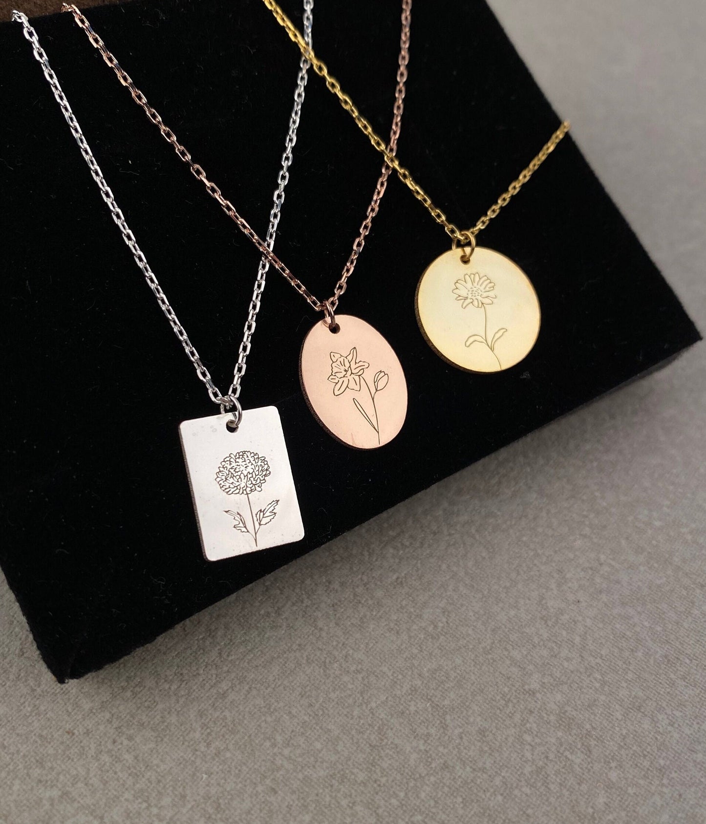 Gifts for Mom - Combined Birth Flower Necklace - Personalized Bouquet Flower Necklace - Birthflower Necklace - Custom Mothers Day Gift